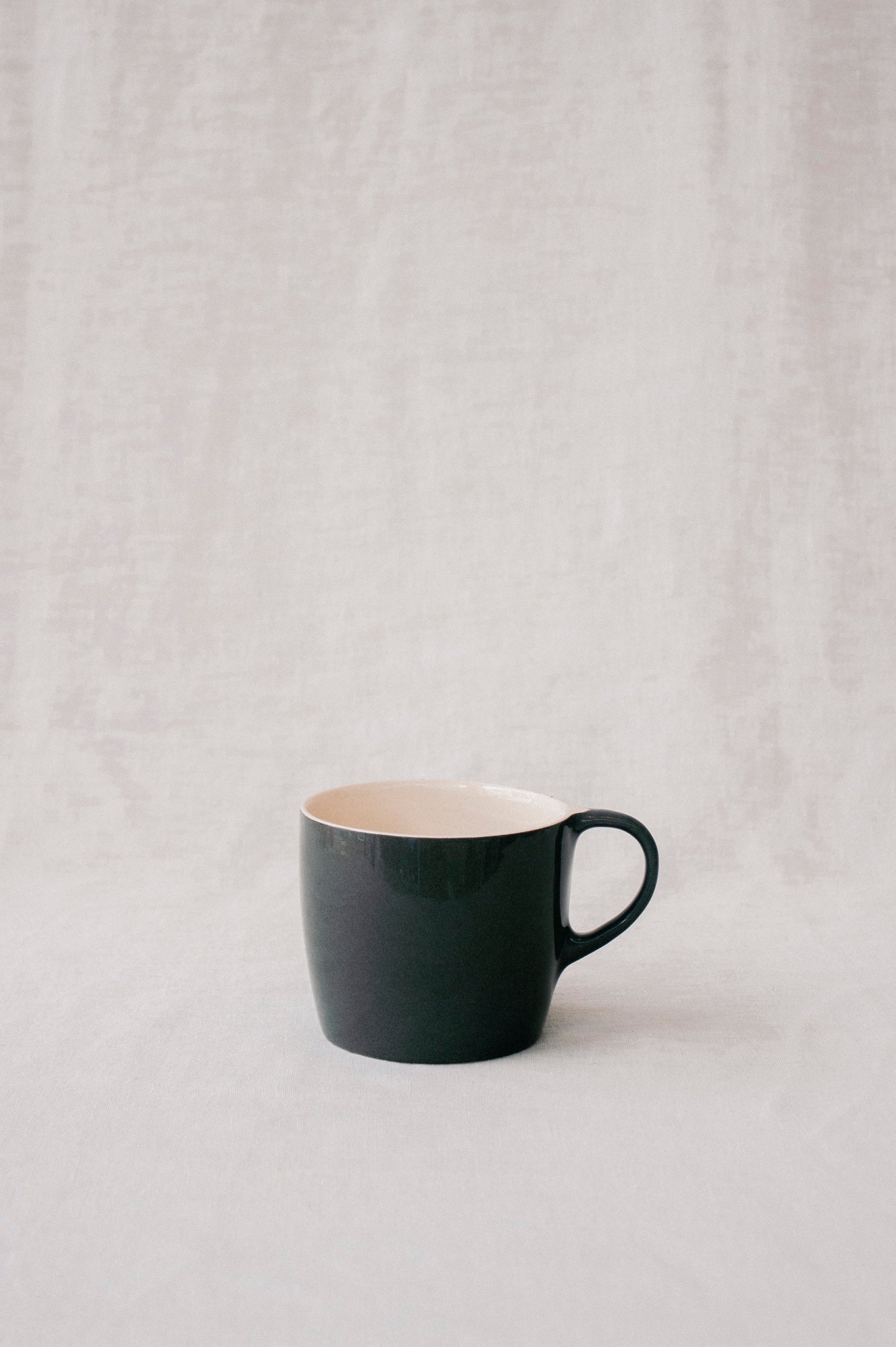 Brickett Davda Mug | Carbon Grey