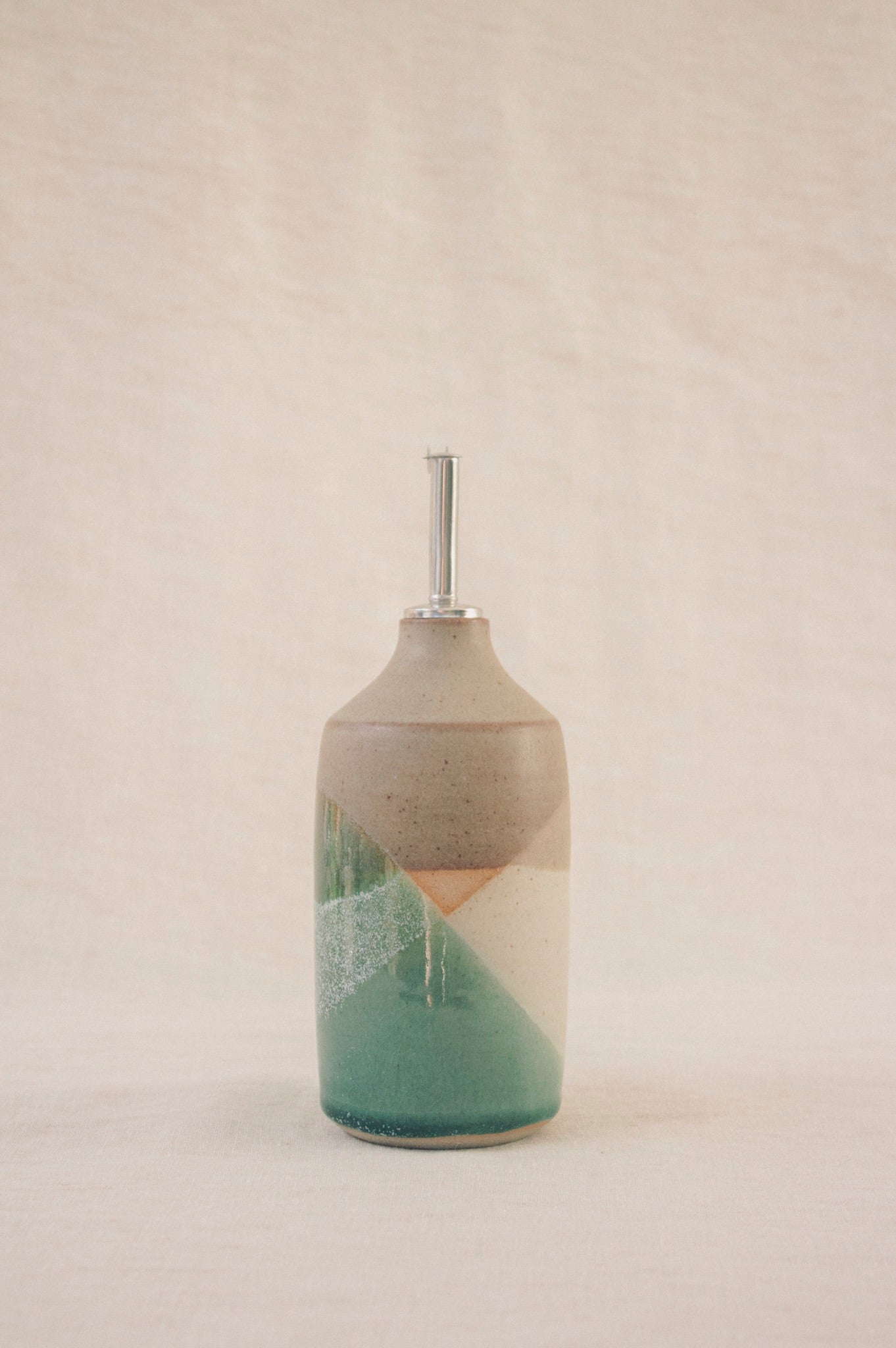 Liz Vidal Oil Pourer