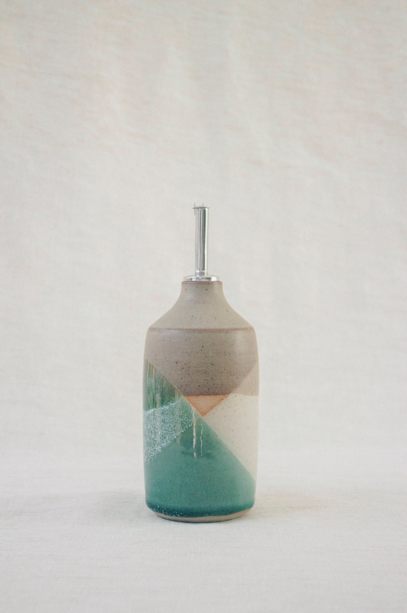 Liz Vidal Oil Pourer