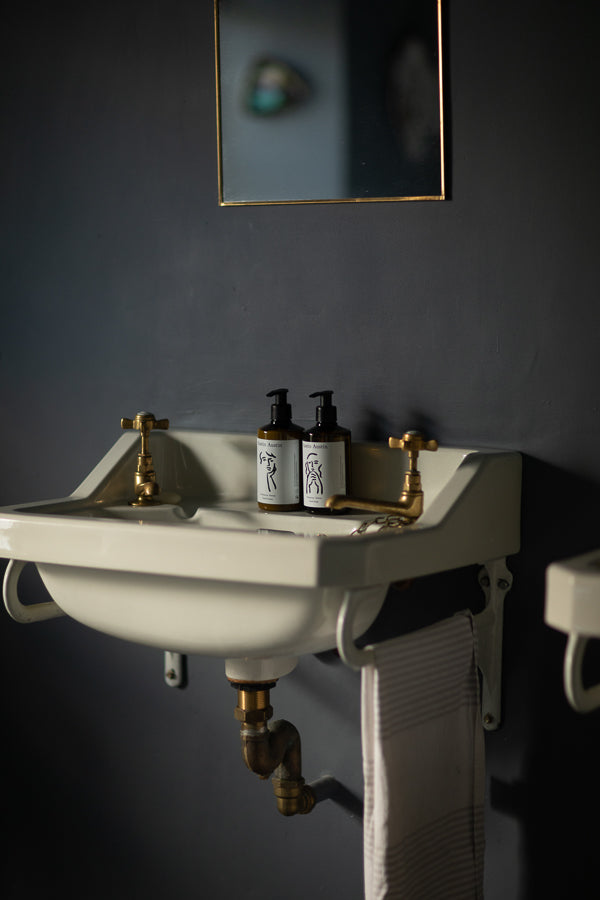AB6A8917-Ondine Ash Falmouth Handmade Ceramics
