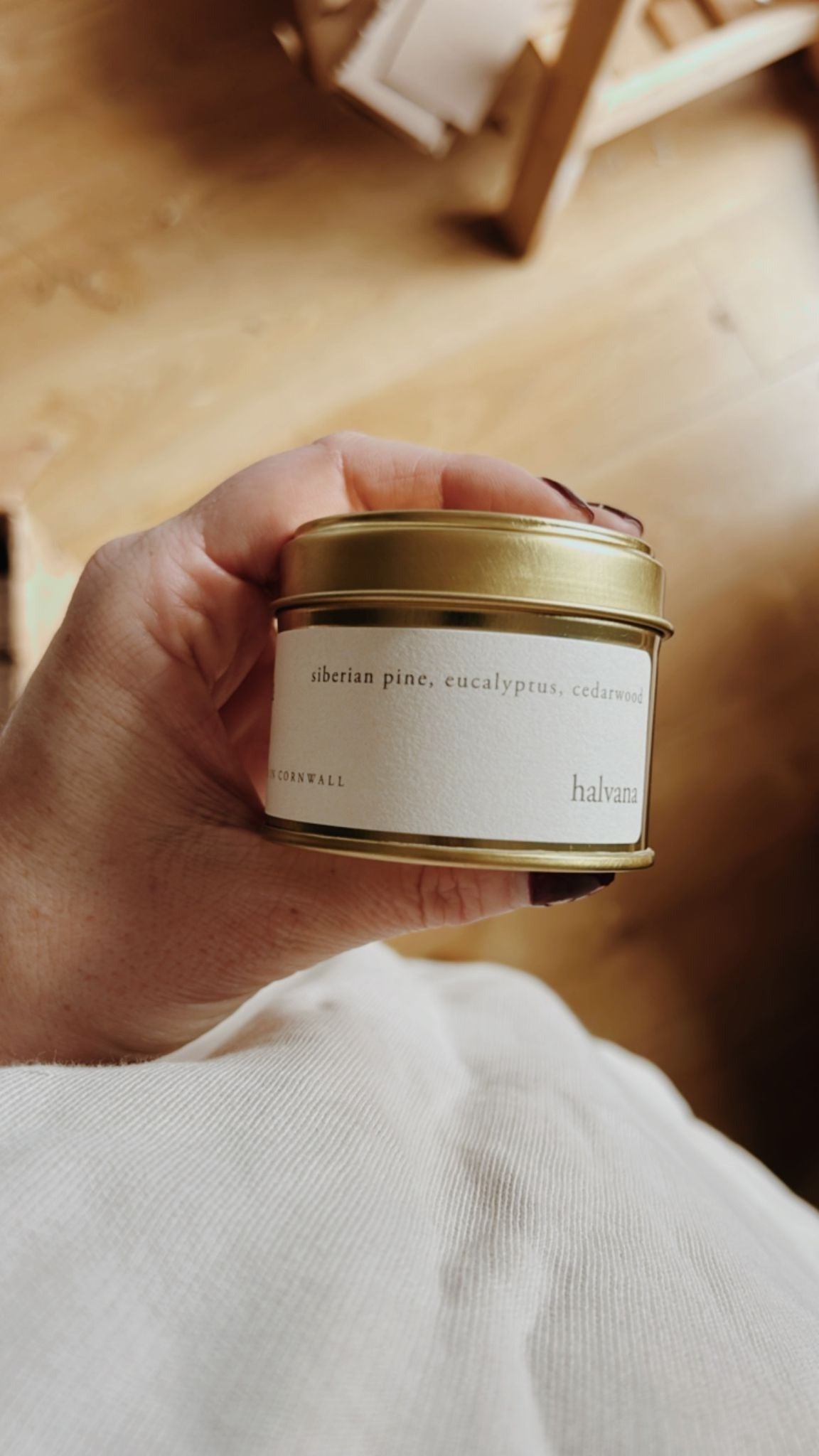 La Luna Christmas Candles in Tins | Two Blends