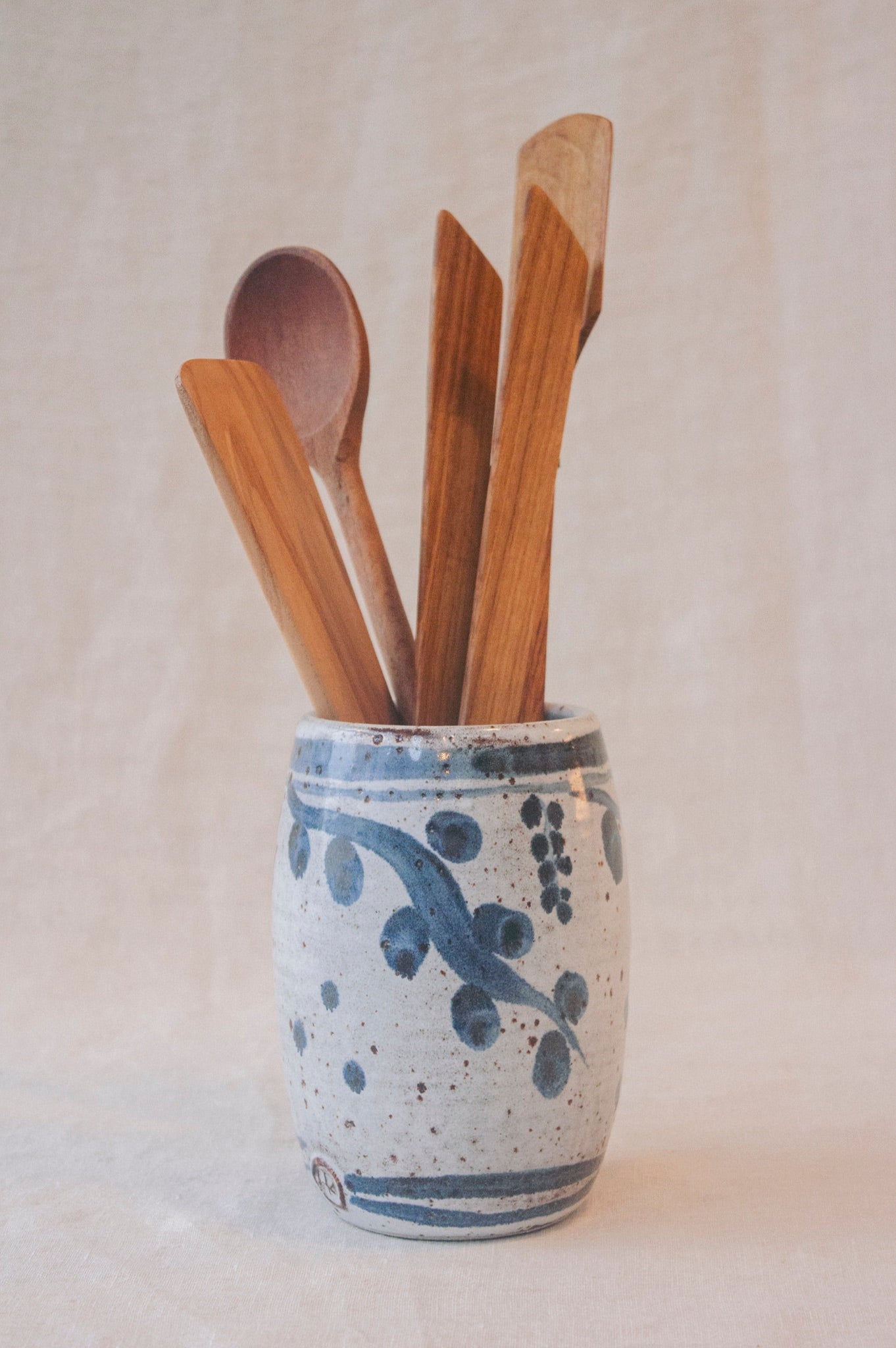 Annabel Roberts Utensil Pot | Vines