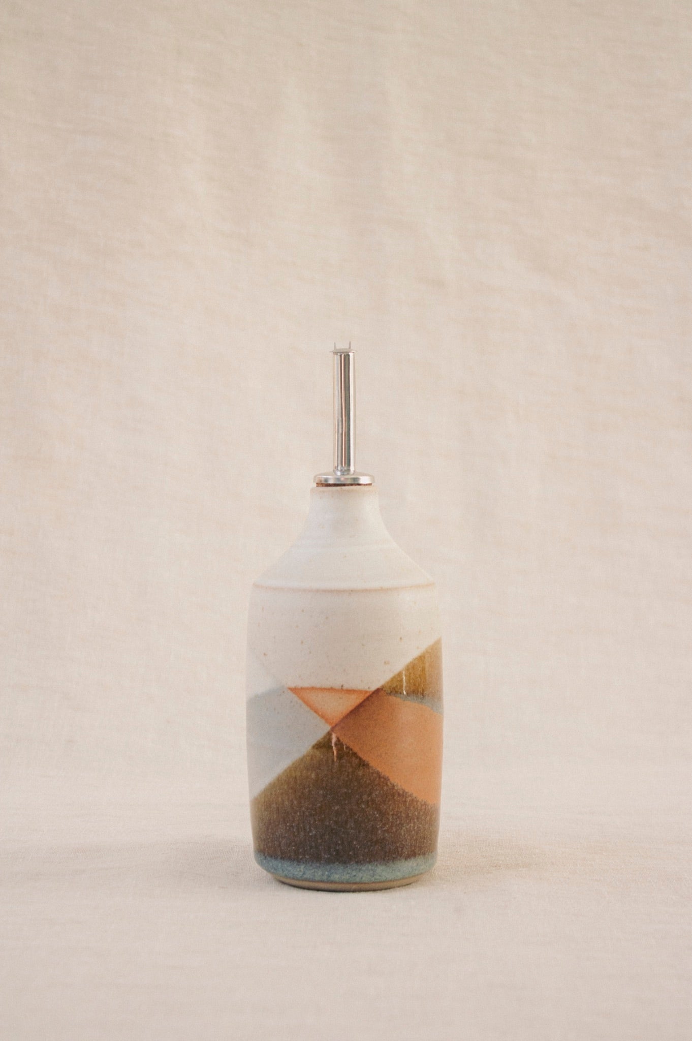 Liz Vidal Oil Pourer